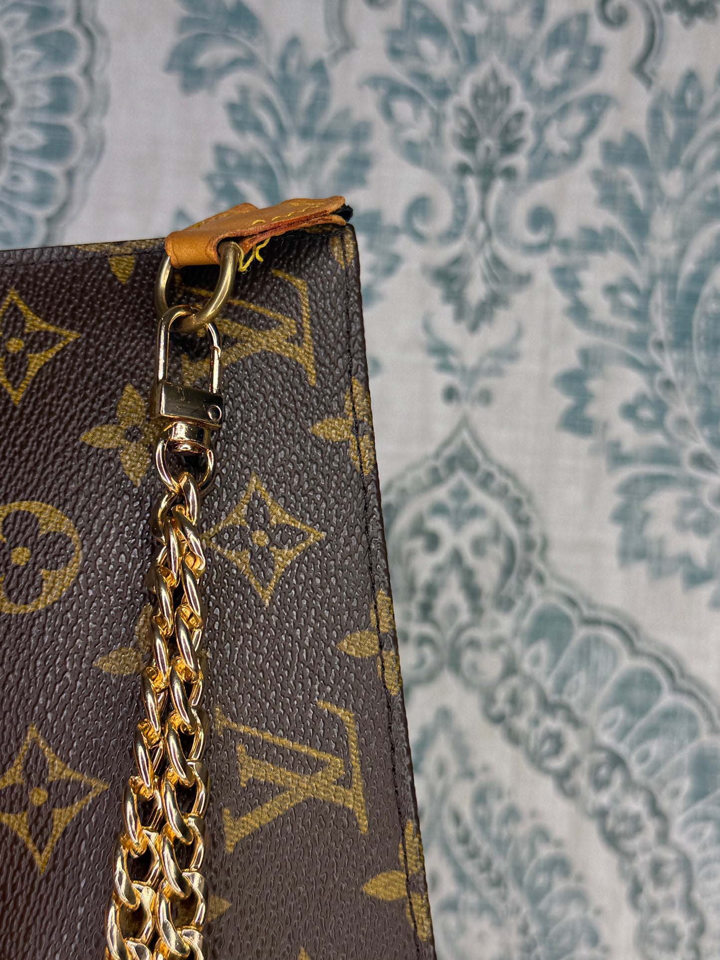 Louis Vuitton Bucket GM Pochette