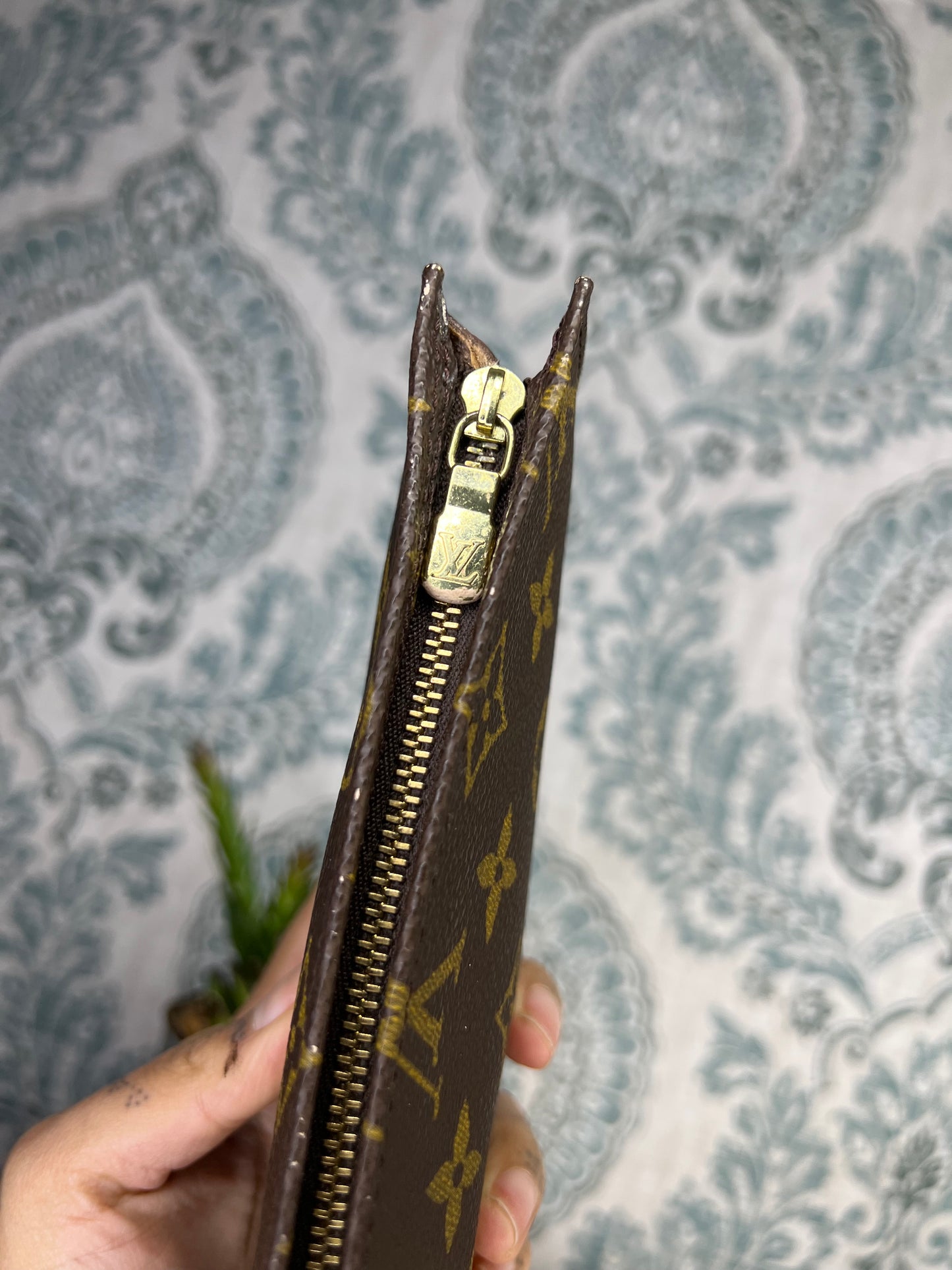 Louis Vuitton Bucket GM Pouch