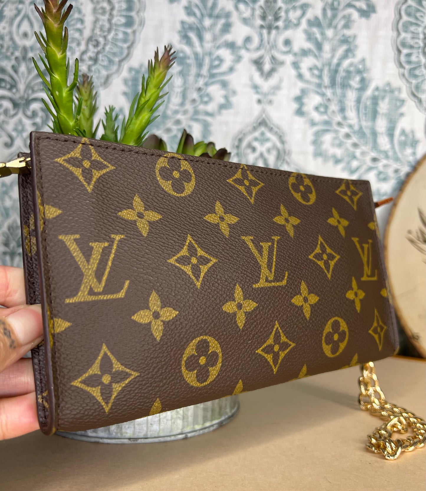 Louis Vuitton Bucket GM Pouch