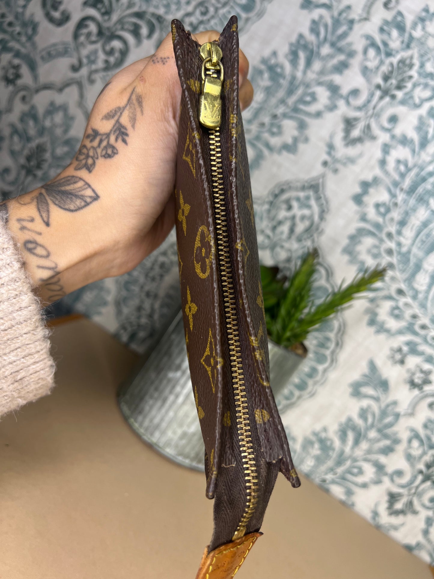 Louis Vuitton Bucket PM Pouch