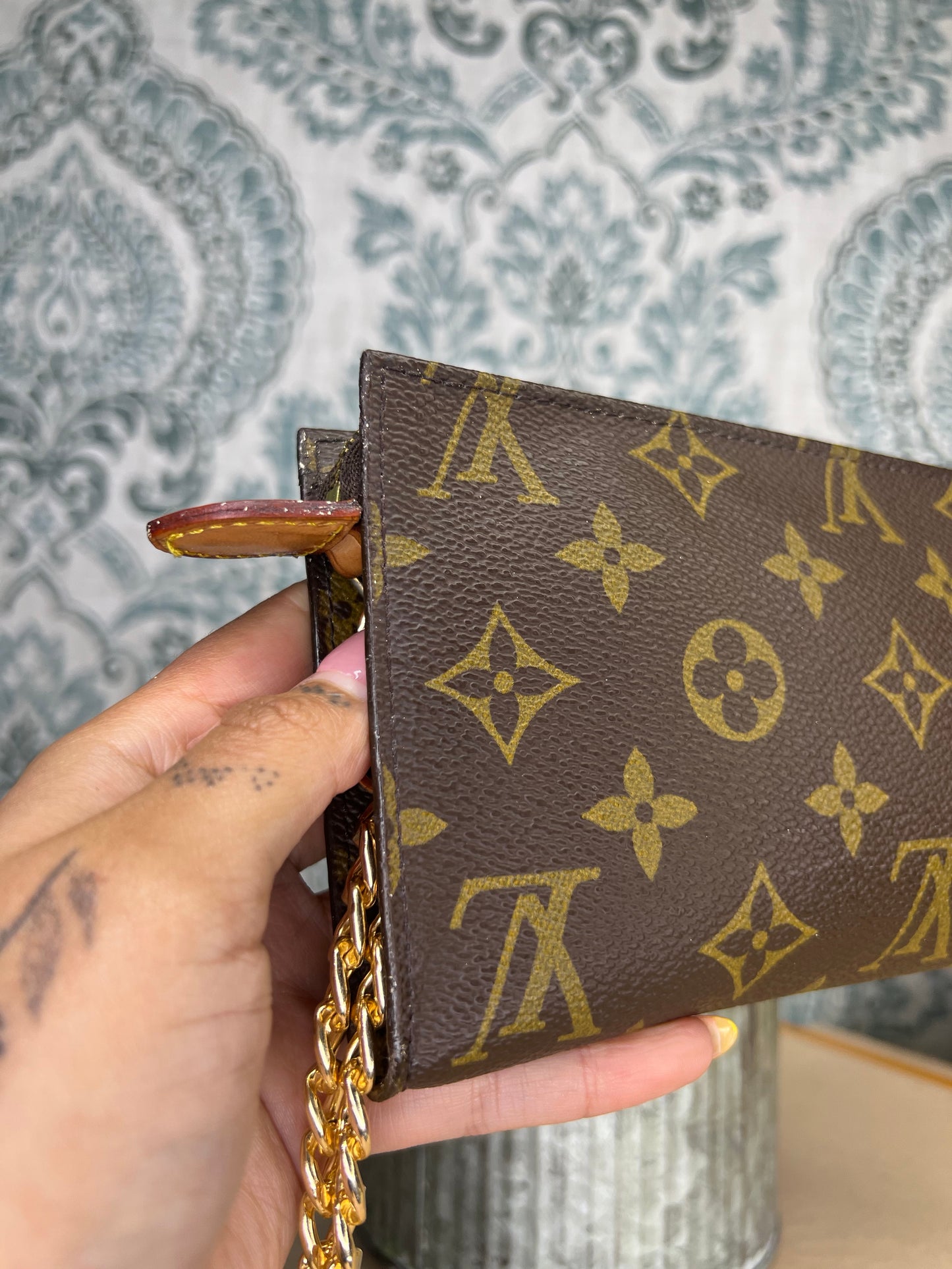 Louis Vuitton Bucket GM Pouch