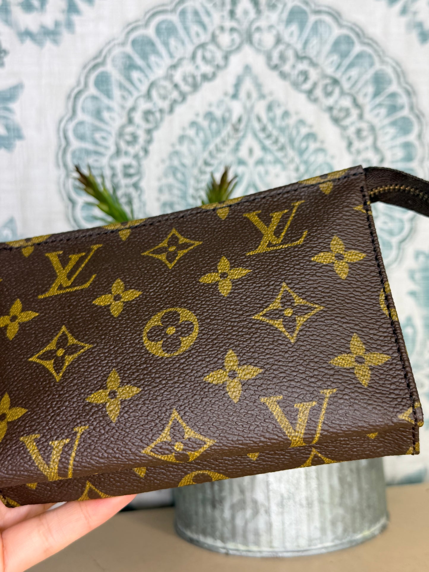 Louis Vuitton Toiletry 15