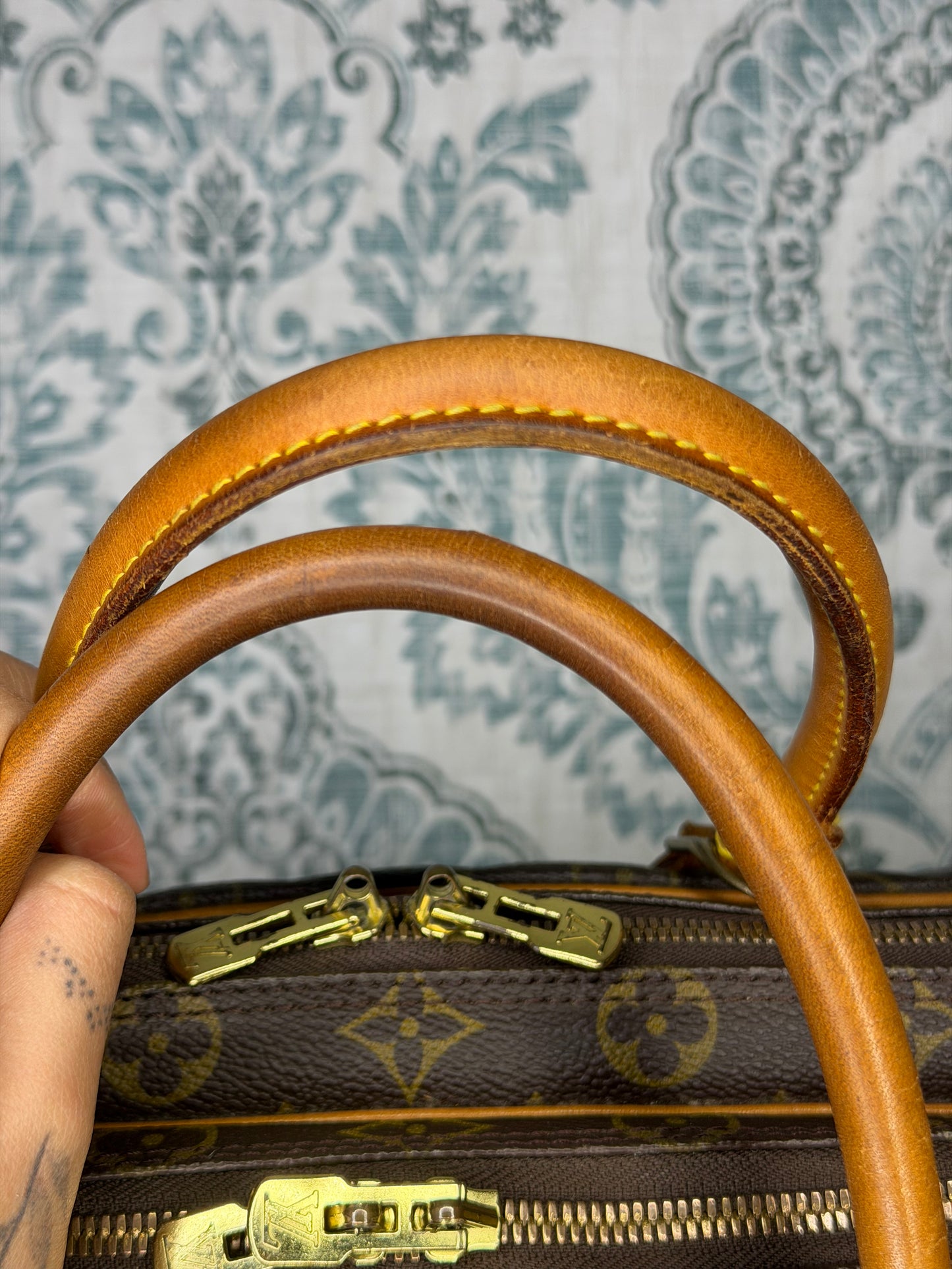 Louis Vuitton Porte Documents Voyage GM
