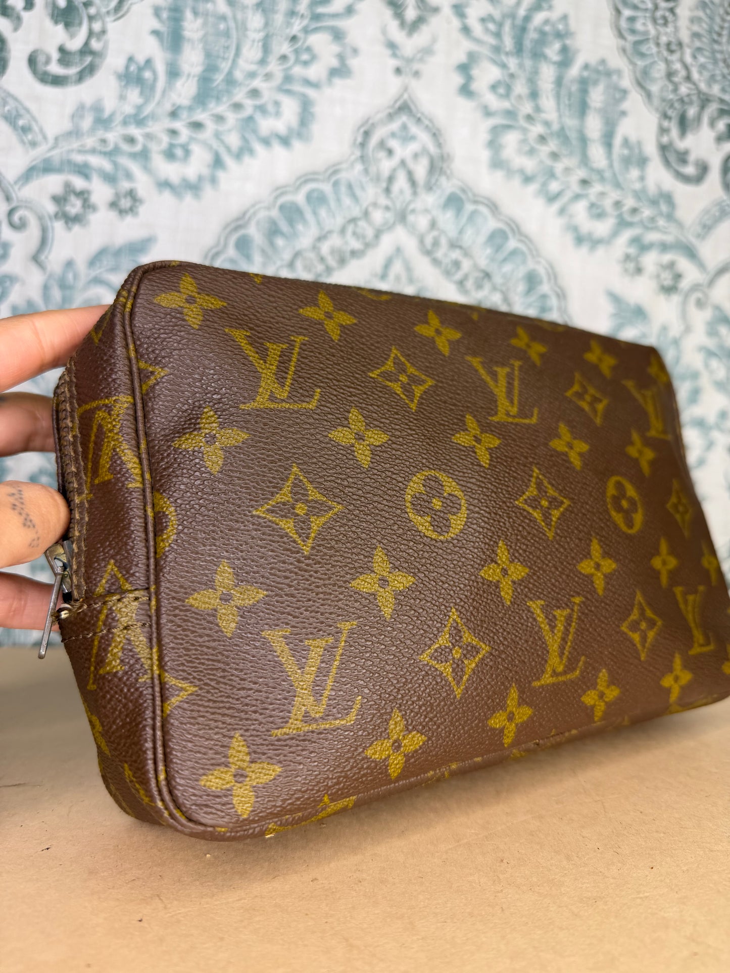 Louis Vuitton Trousse 23