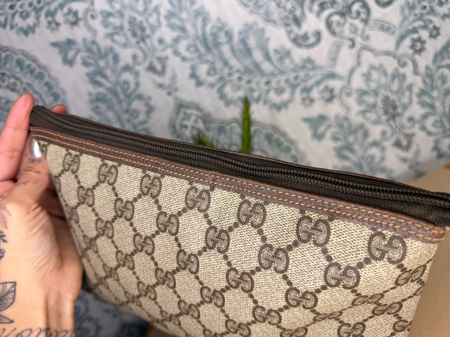 Gucci Supreme Brown Vintage Clutch / Pouch