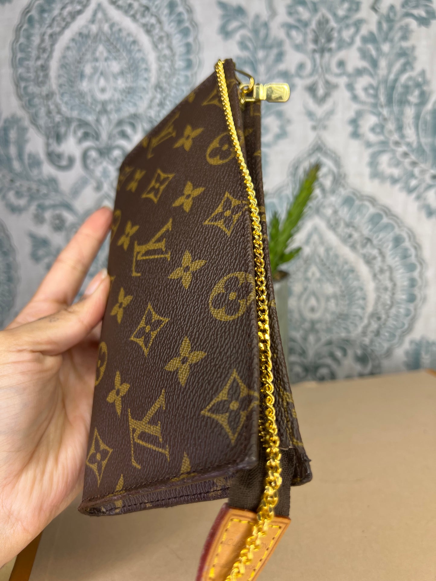 Louis Vuitton Monogram Bucket GM Pochette