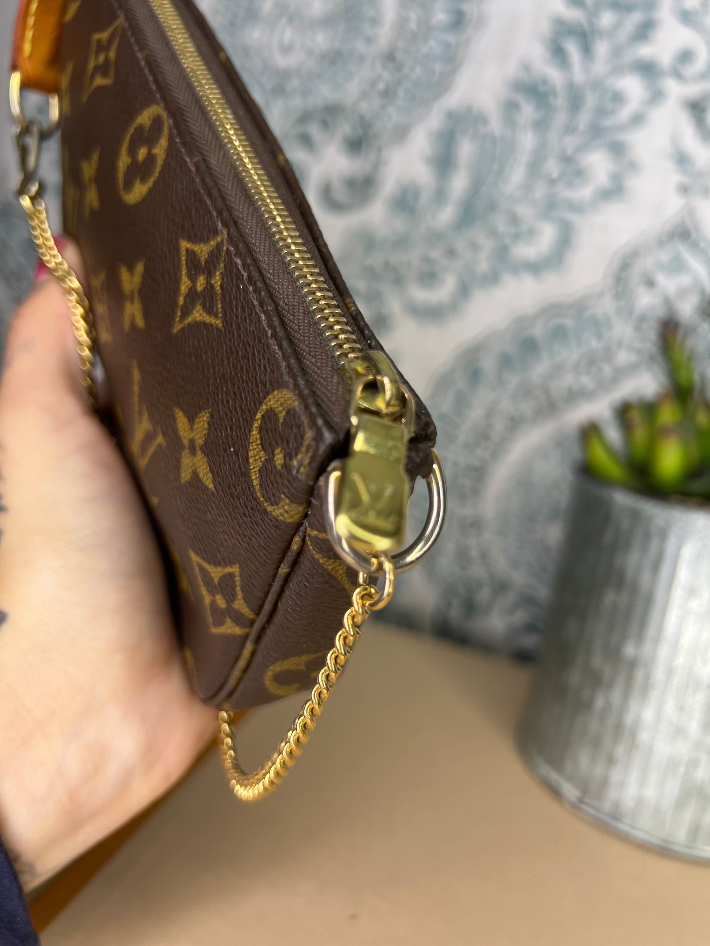 Louis Vuitton Monogram Bucket Pochette #1
