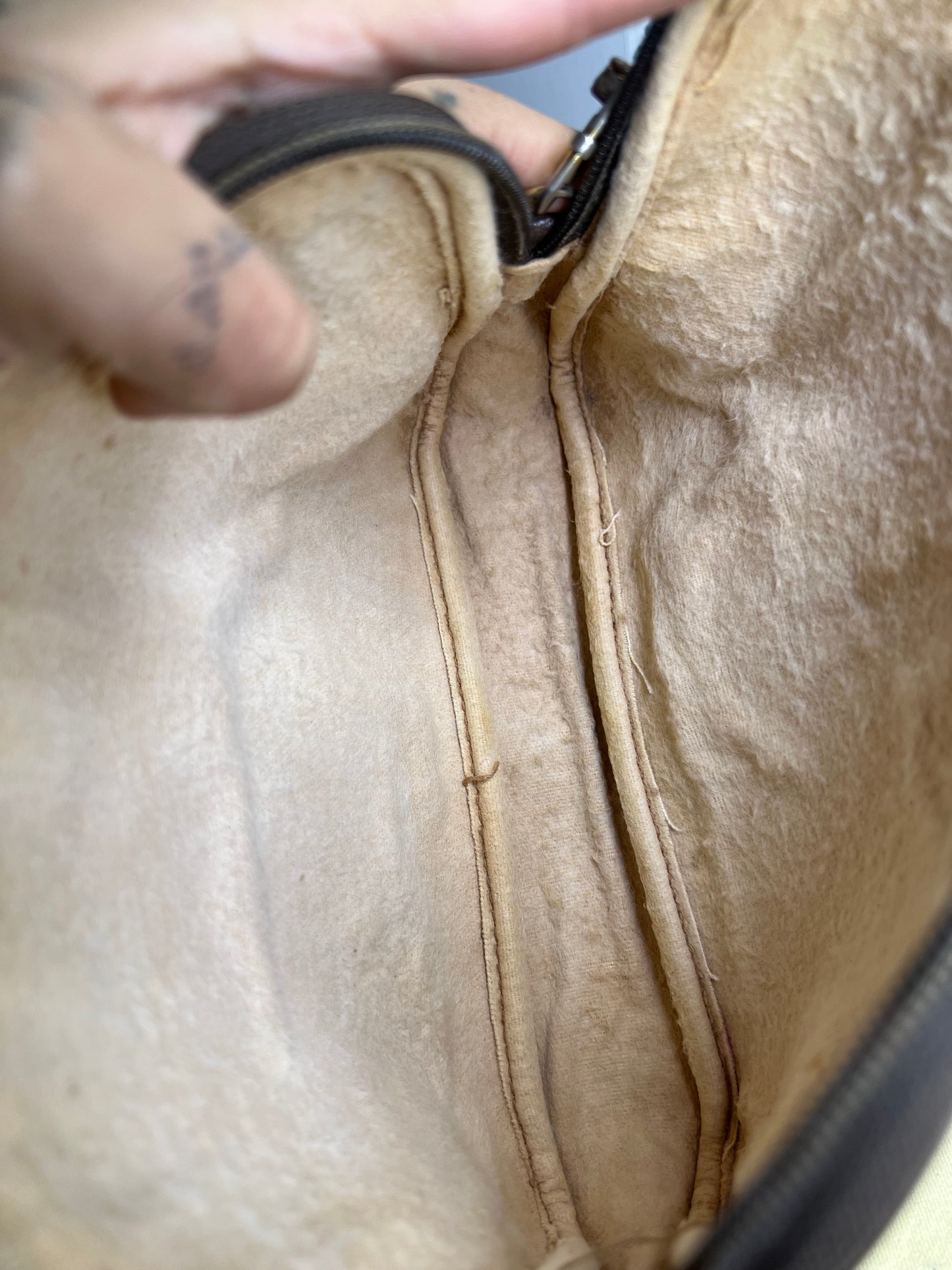 Gucci Supreme Vintage Purse