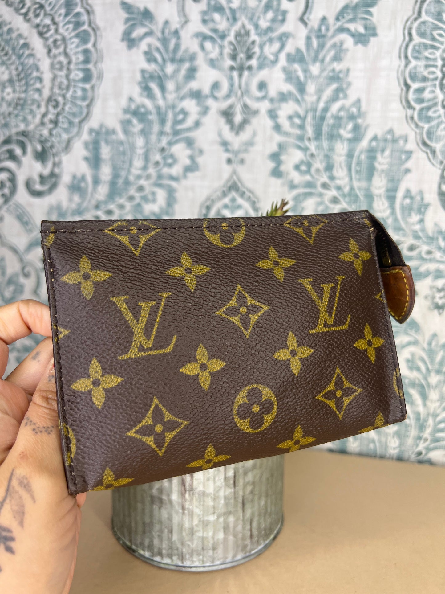 Louis Vuitton Toiletry 15