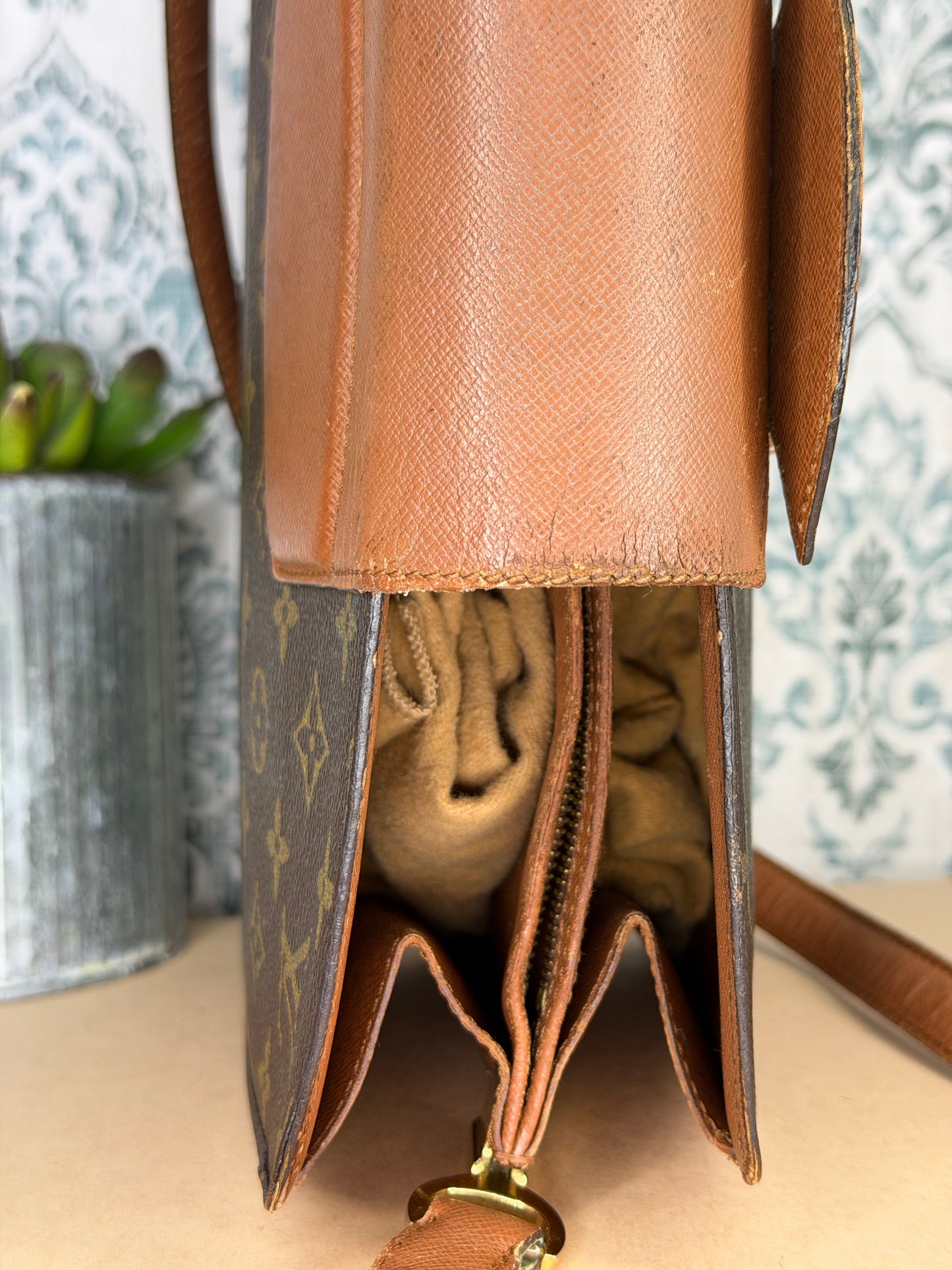 Louis Vuitton Courcelles