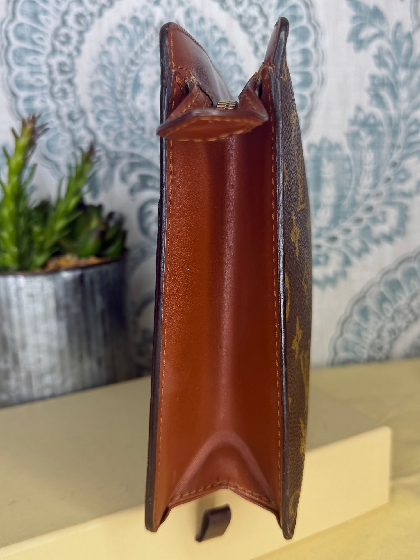 Louis Vuitton Pochette Homme Clutch