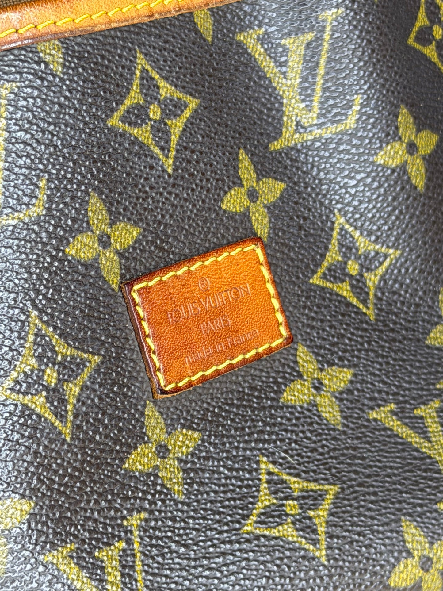Louis Vuitton Saumur 30