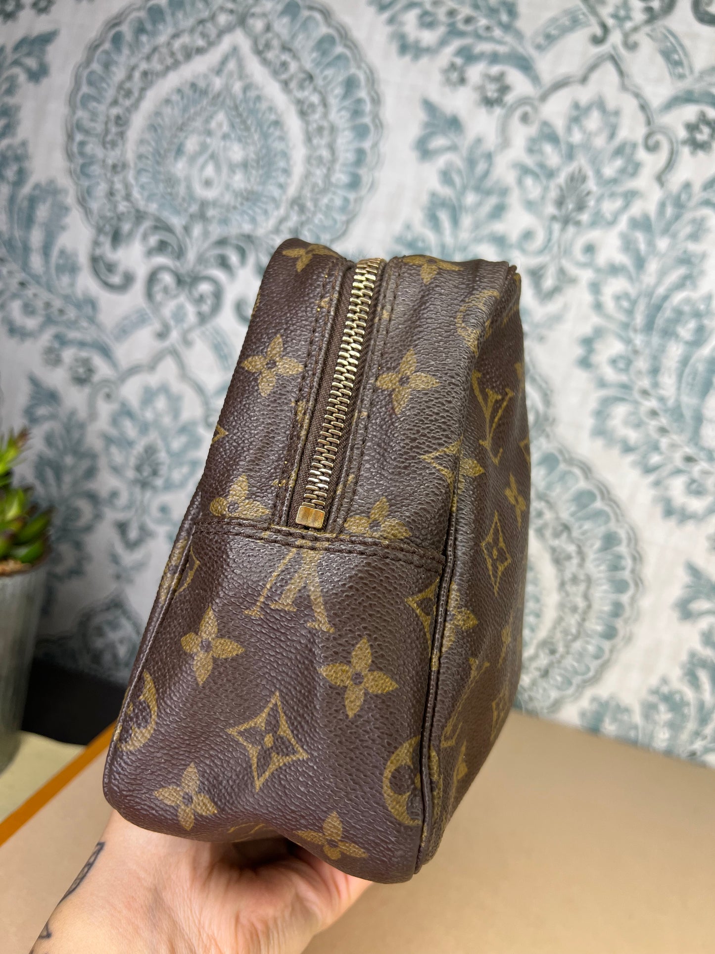 Louis Vuitton Trousse 28