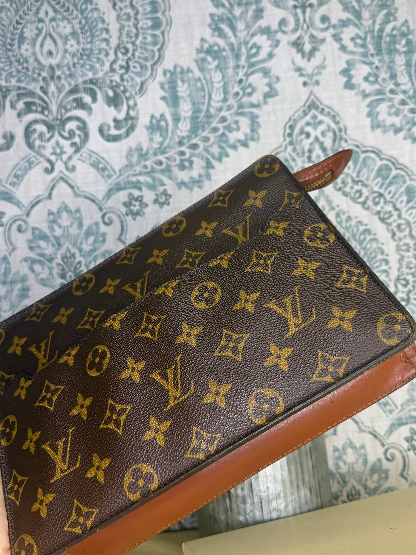 Louis Vuitton Pochette Homme Clutch