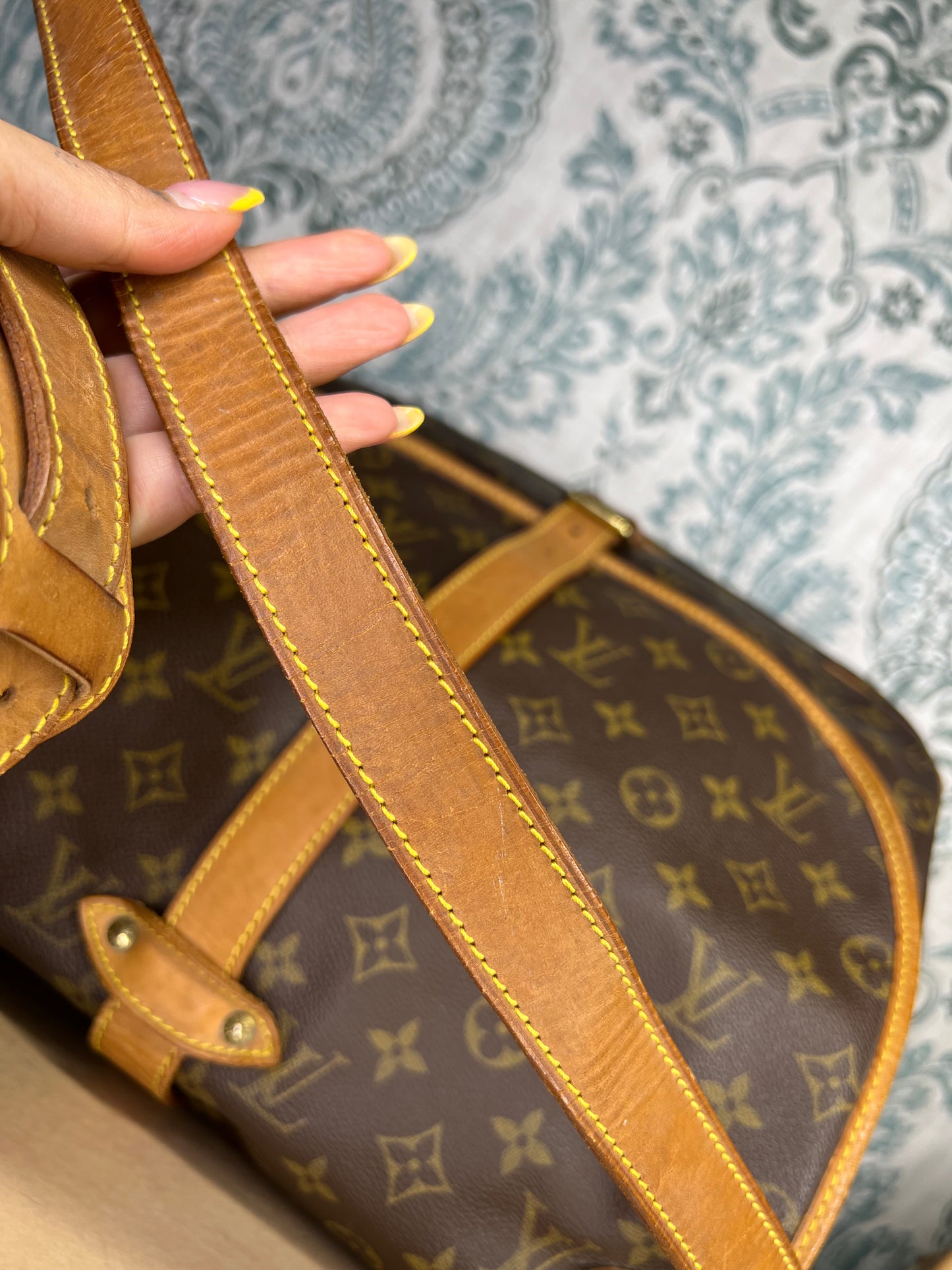 Louis Vuitton Saumur 35