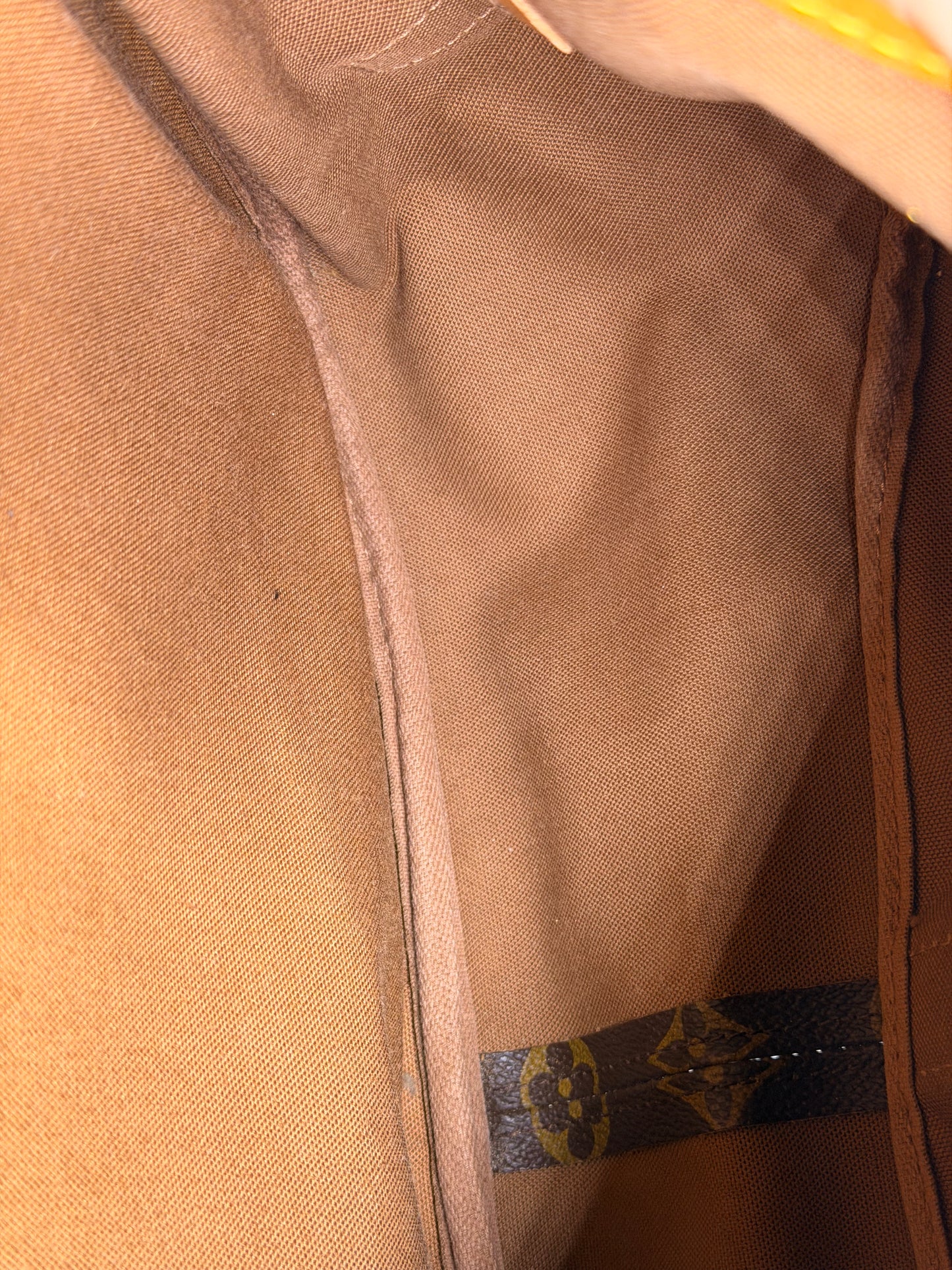 Louis Vuitton Saumur 35