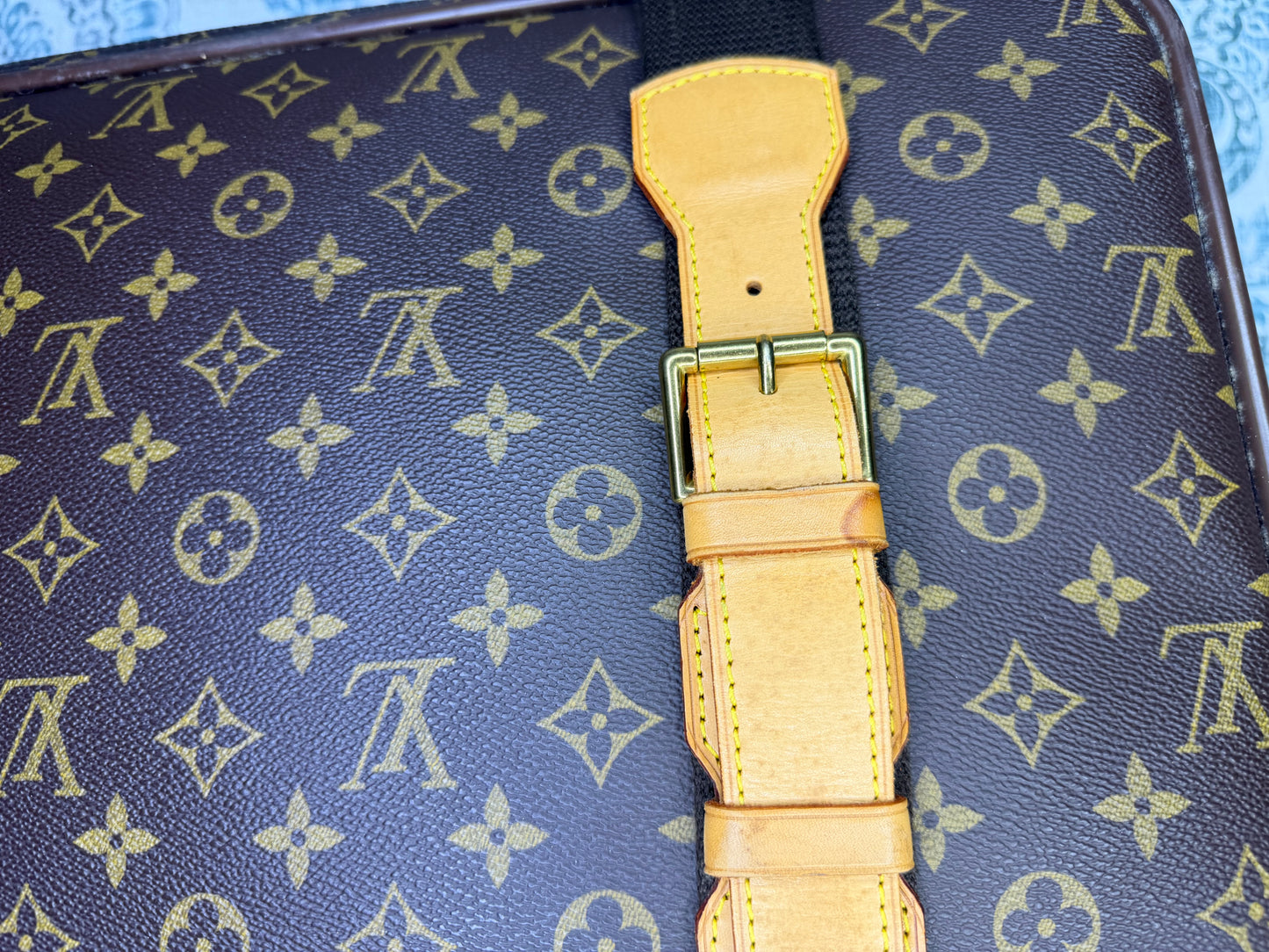 Louis Vuitton Satellite 53 Suit Case