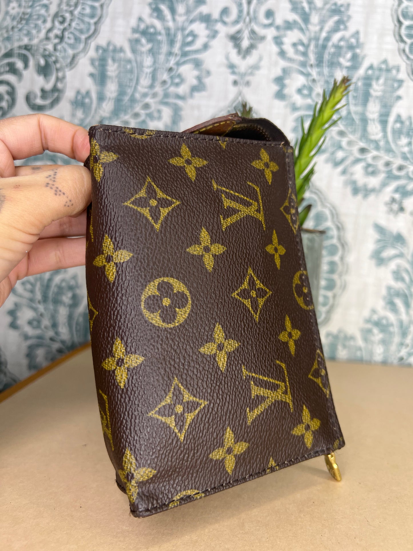 Louis Vuitton Toiletry 15