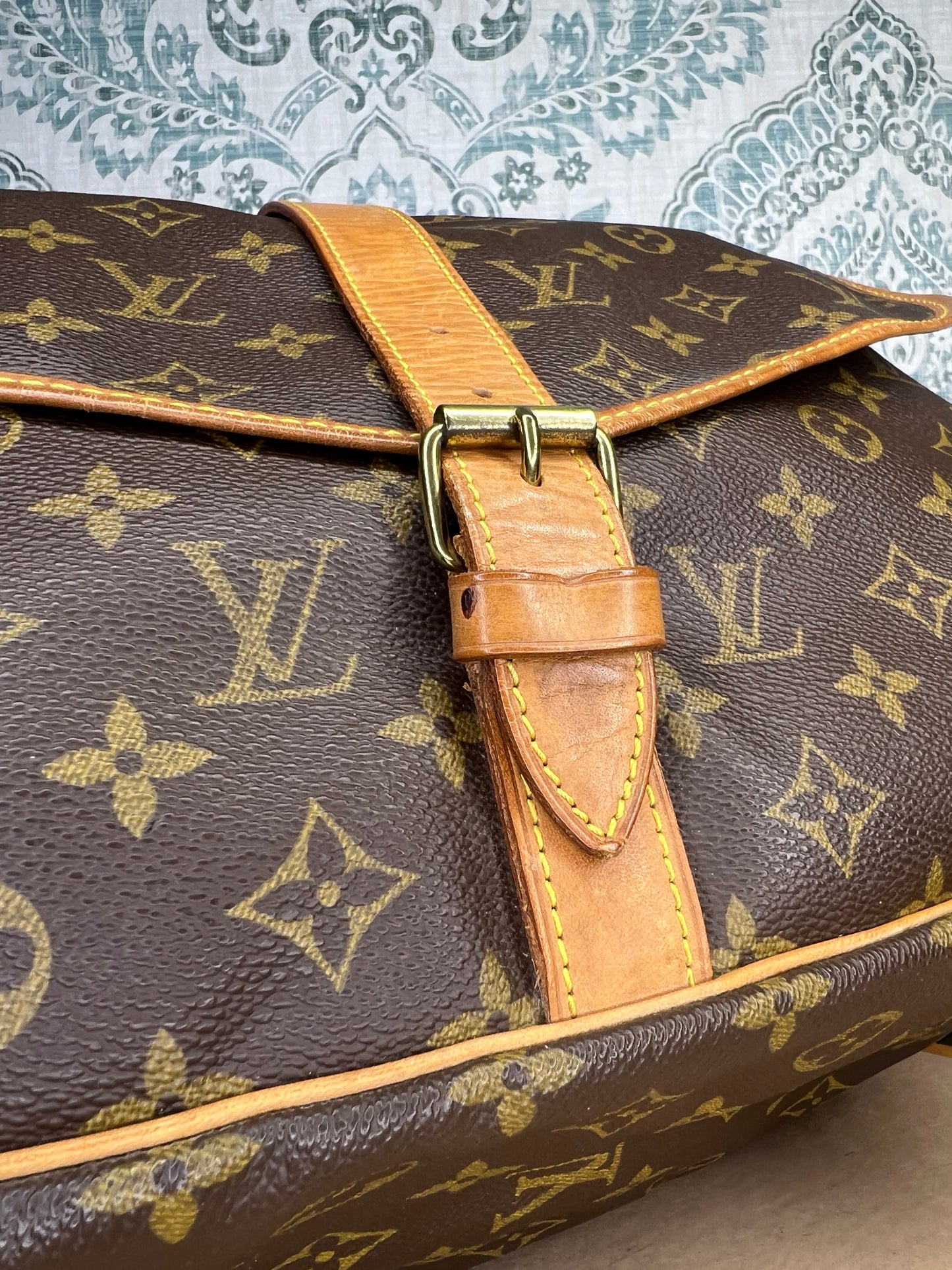 Louis Vuitton Saumur 35