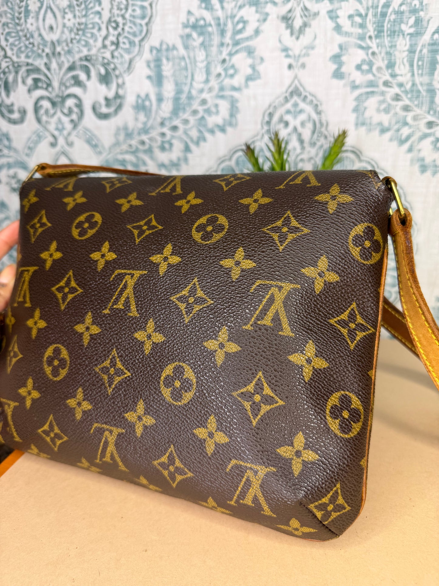 Louis Vuitton Musette Tango (short strap version)