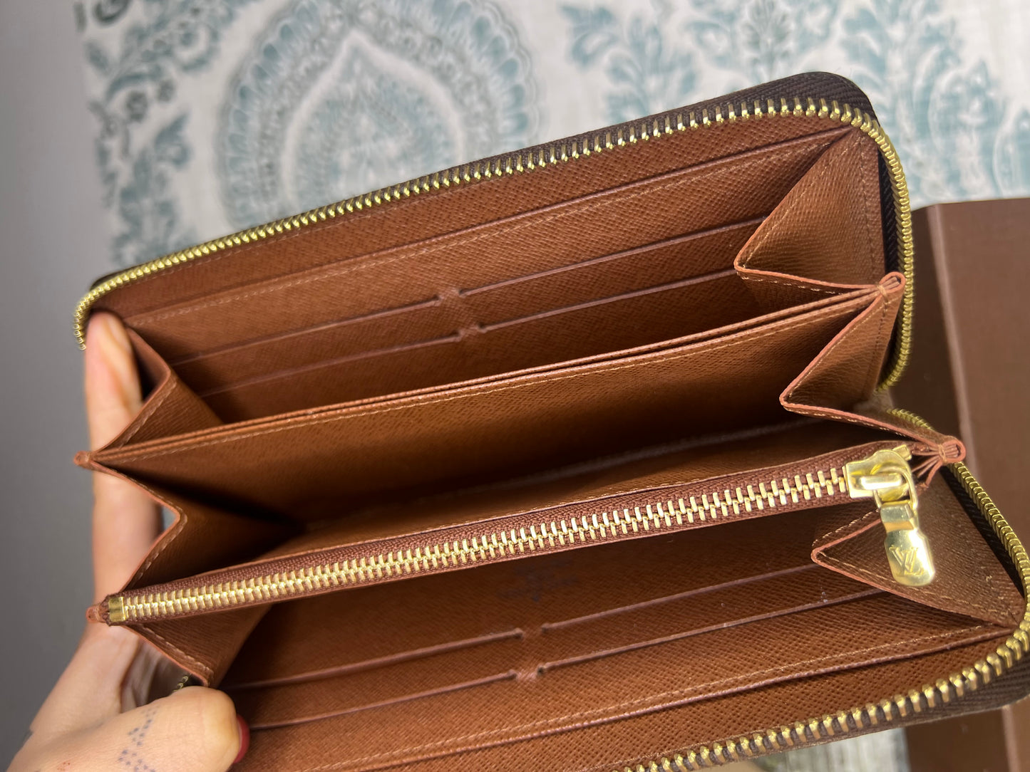 Louis Vuitton Monogram Zippy Wallet