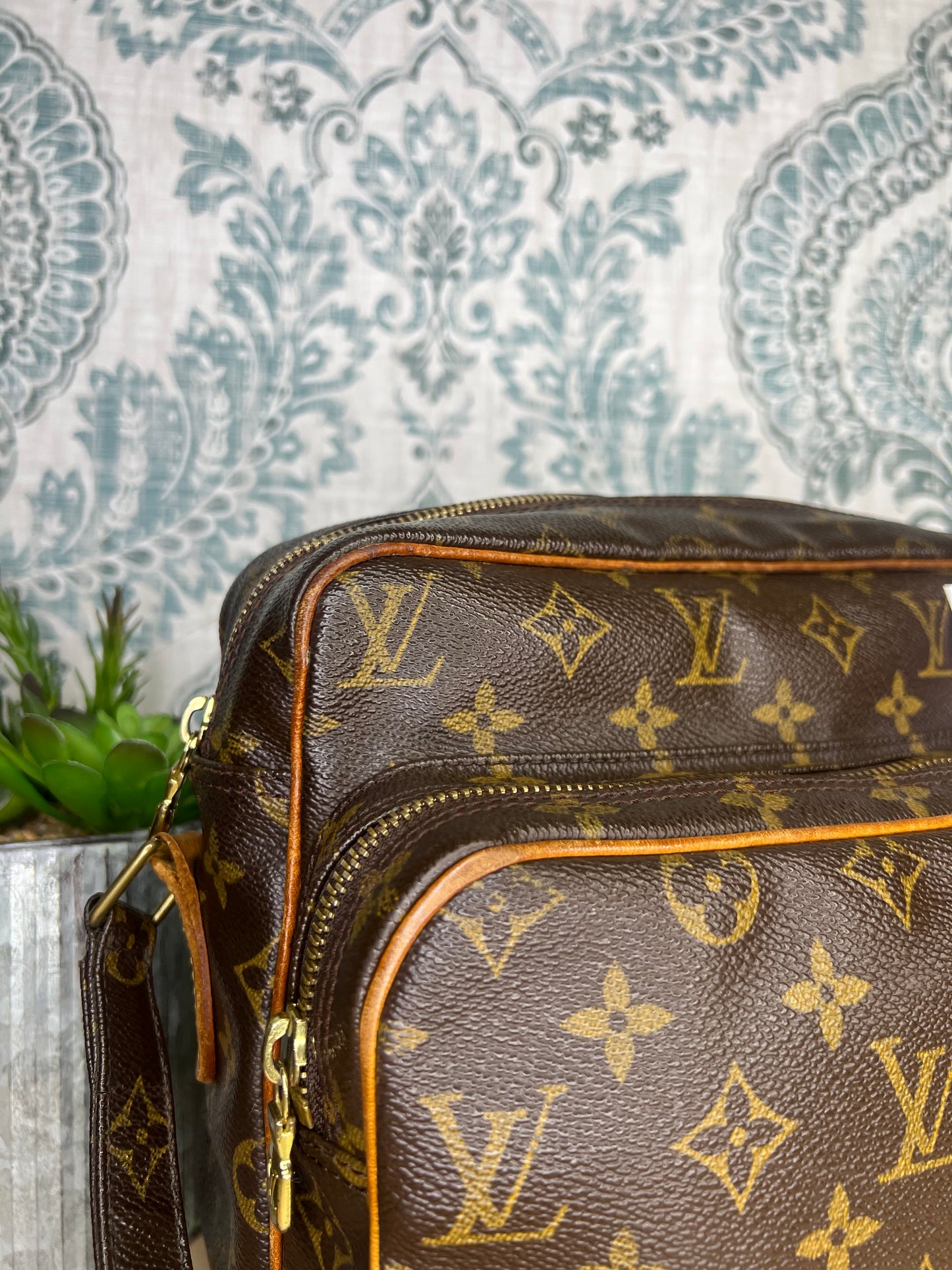 Louis Vuitton Nile PM