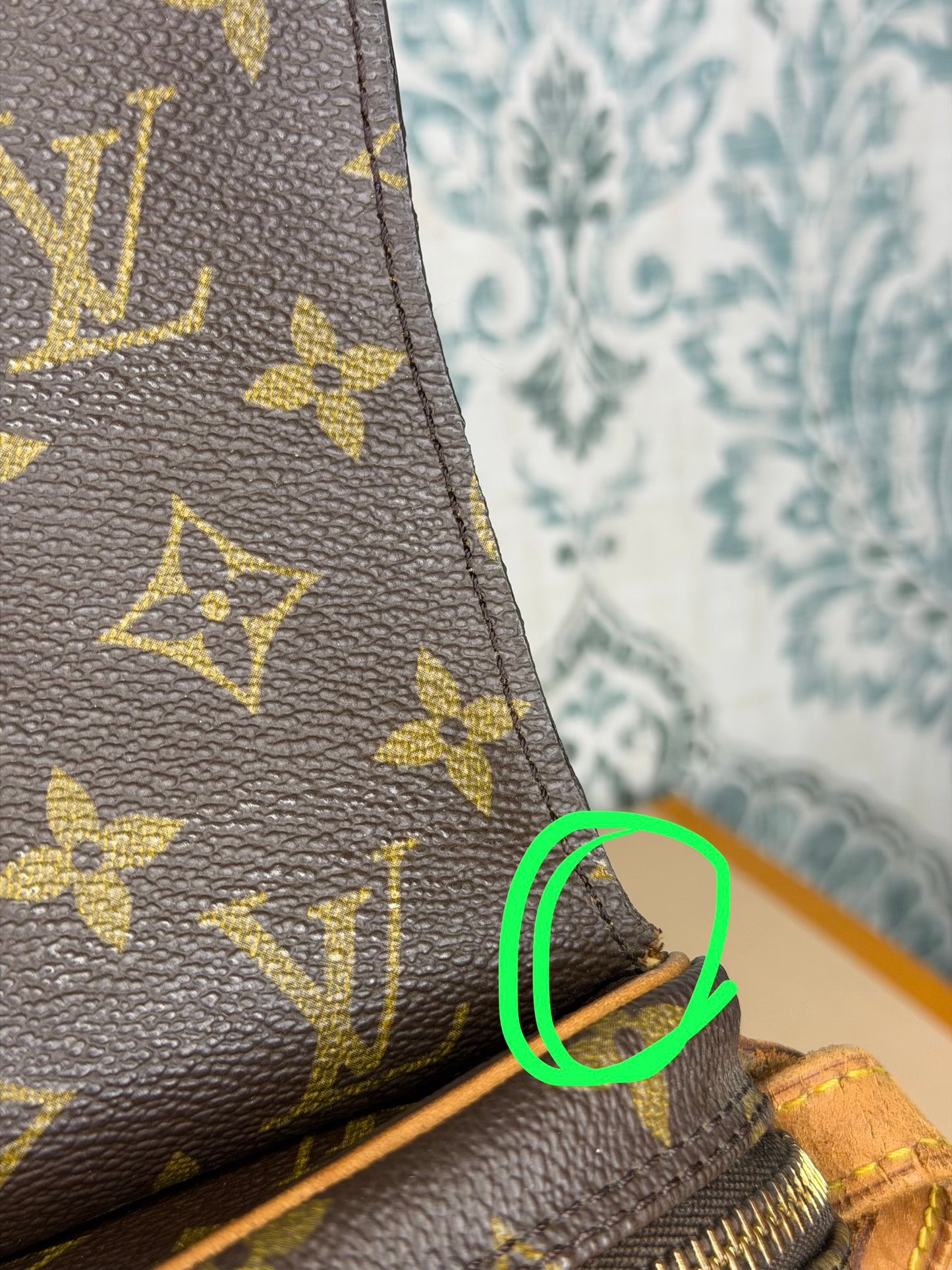 Louis Vuitton Saint Germain 24