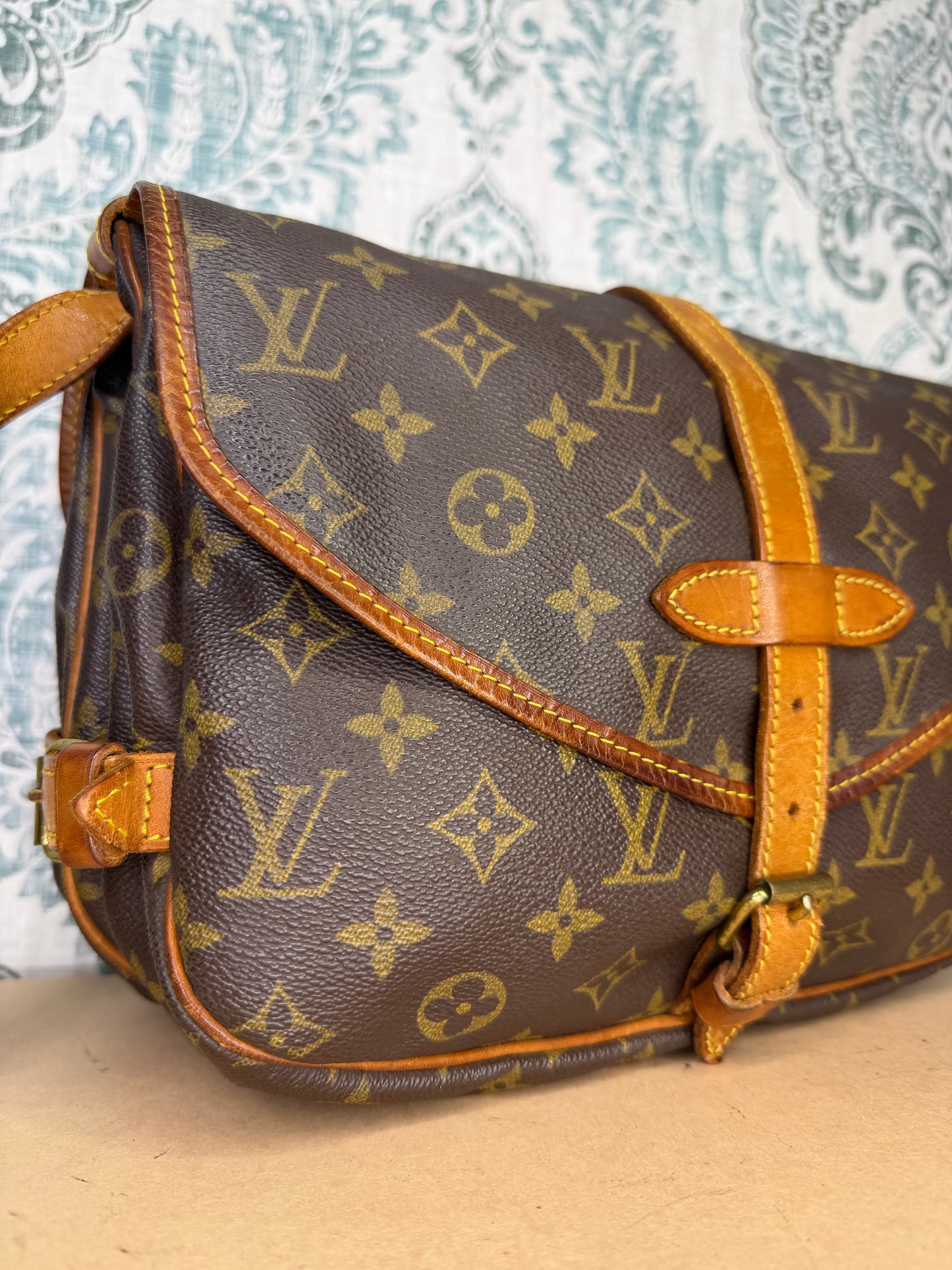 Louis Vuitton Saumur 30