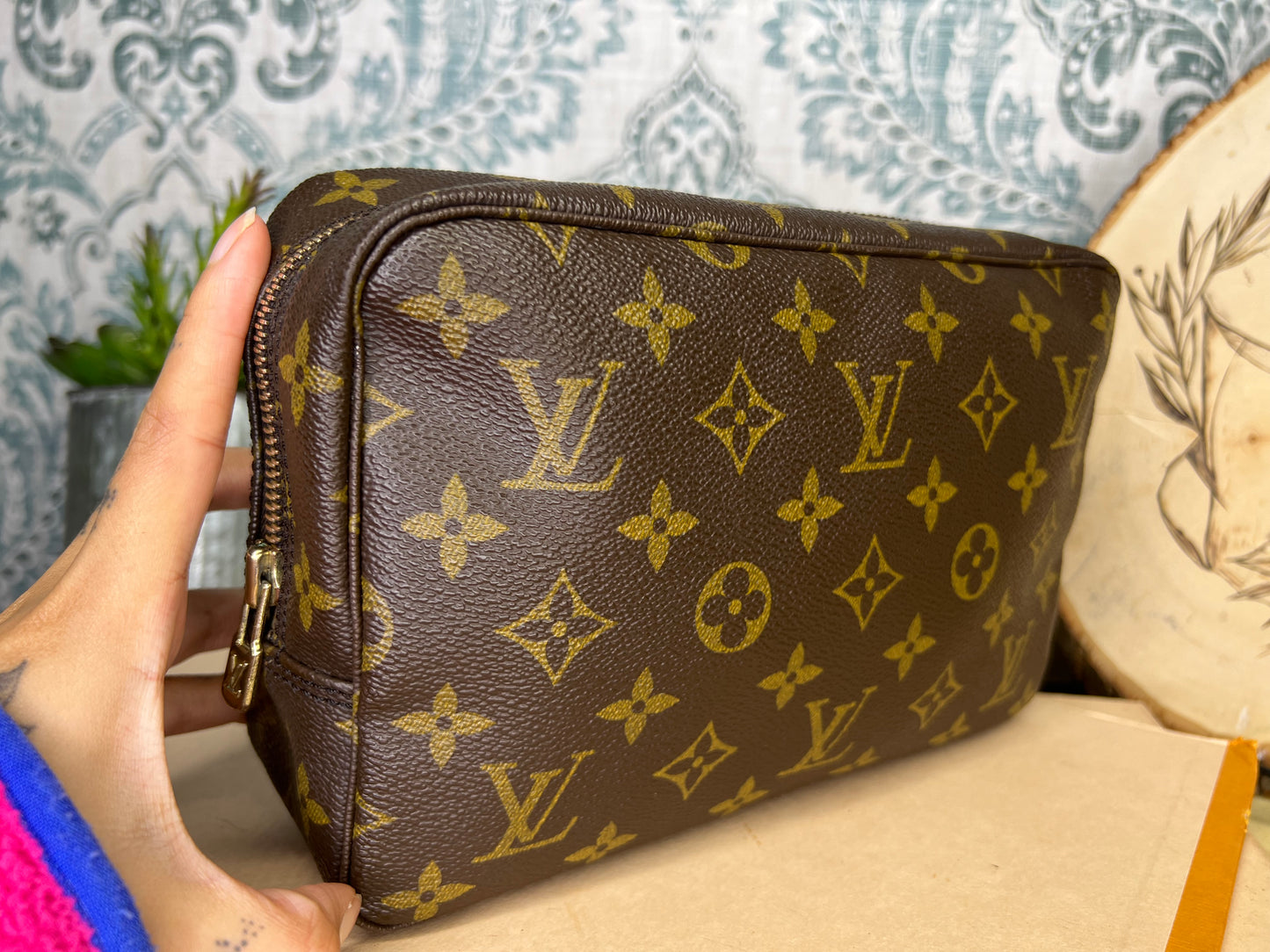 Louis Vuitton Trousse 23