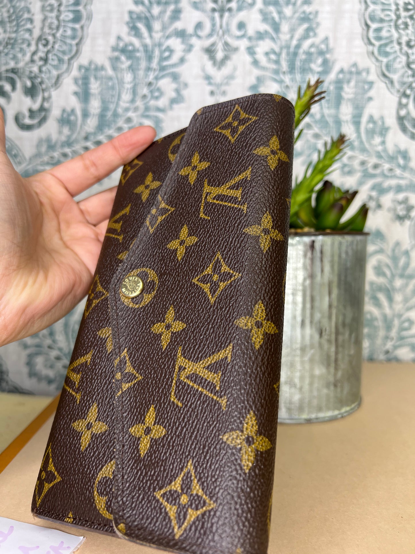Louis Vuitton Monogram Sarah Wallet NM