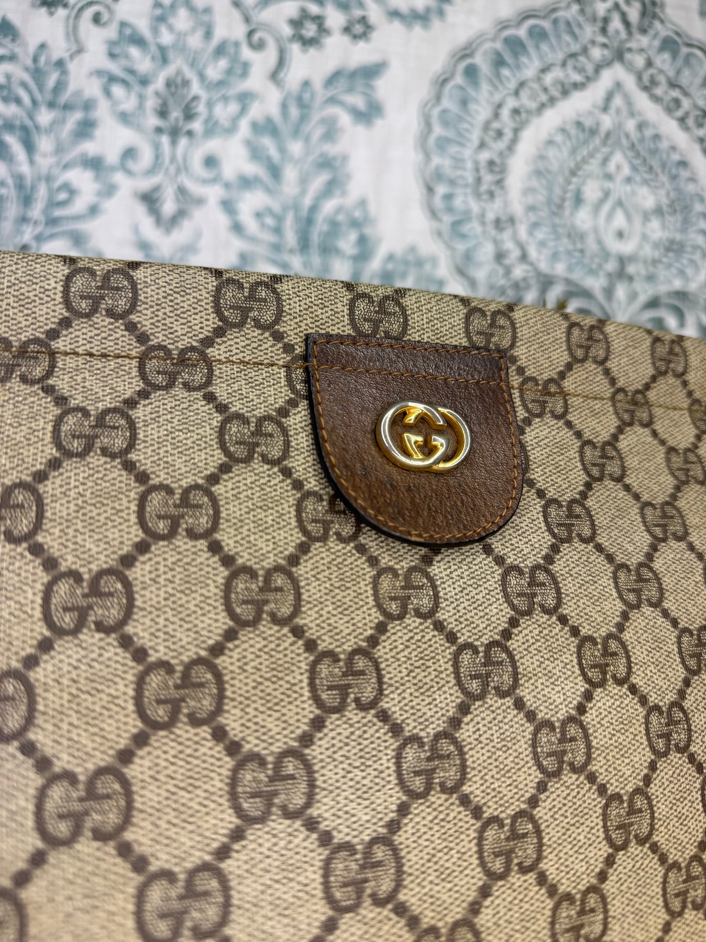 Gucci Supreme Brown Vintage Clutch