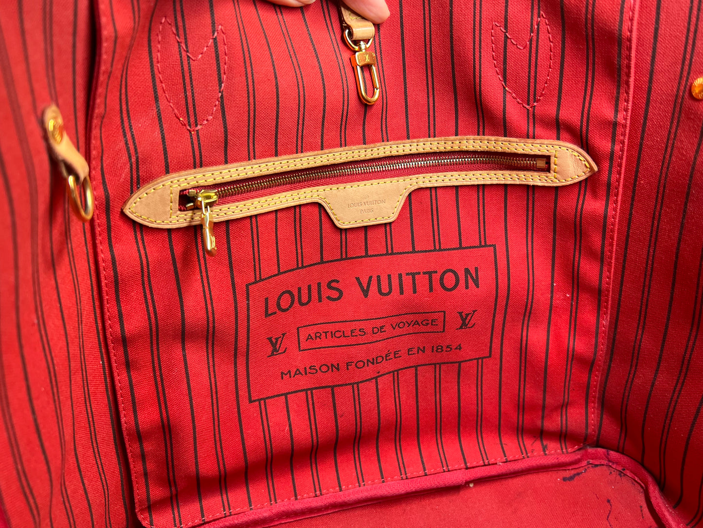 Neverfull MM Cherry Red