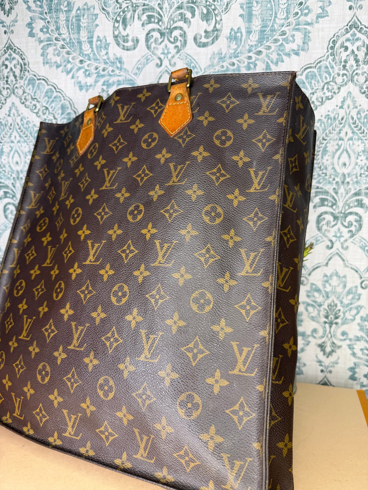 Louis Vuitton Sac Plat