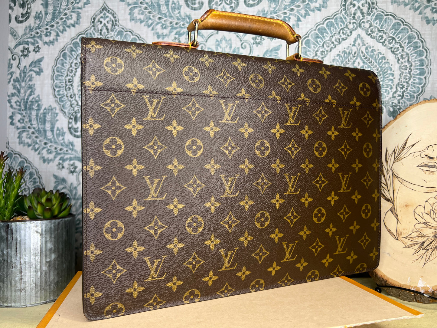 Louis Vuitton Serviette Conseiller Briefcase