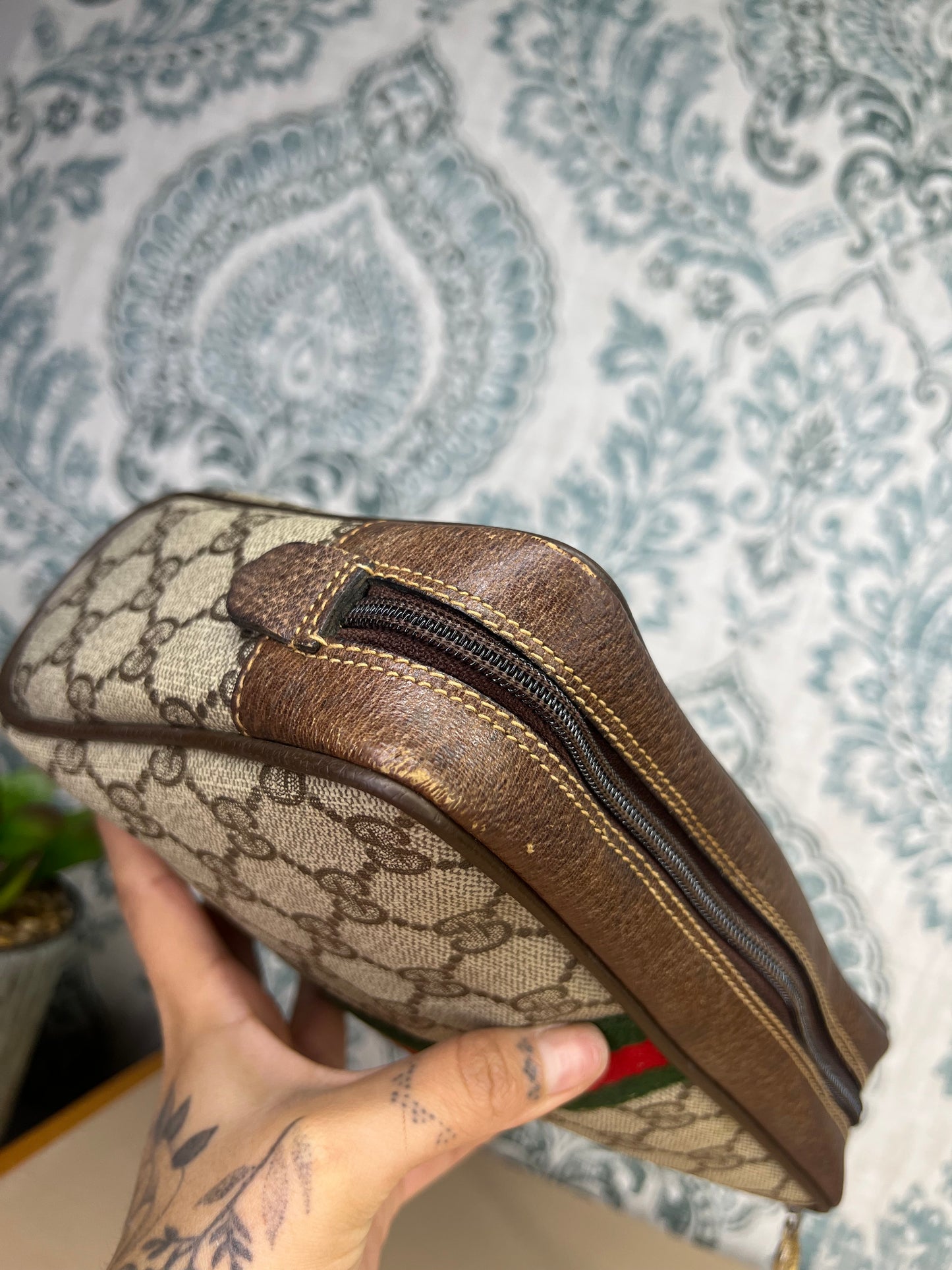 Gucci Supreme Brown Sherry Line Pouch