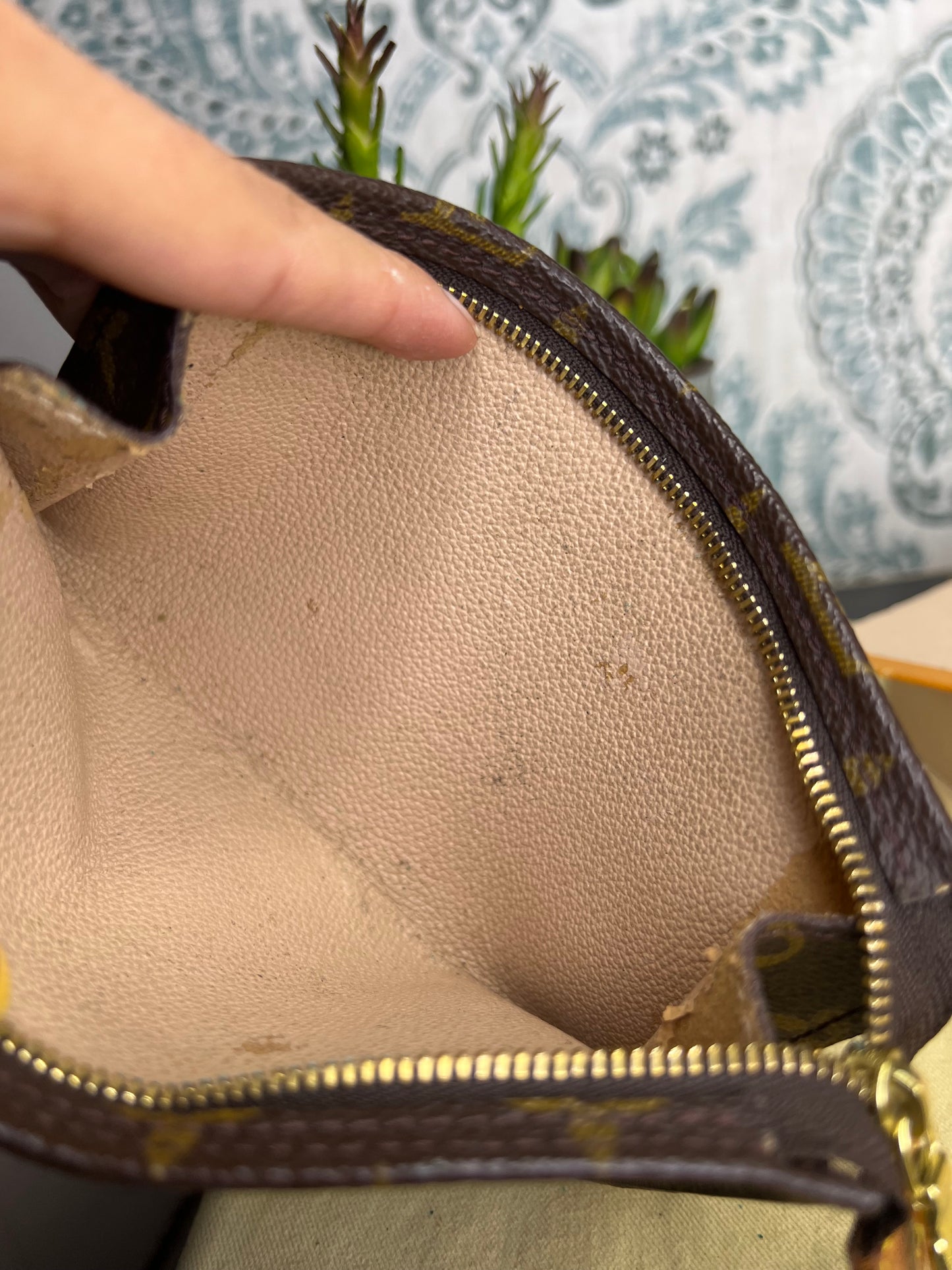 Louis Vuitton Bucket PM Pouch