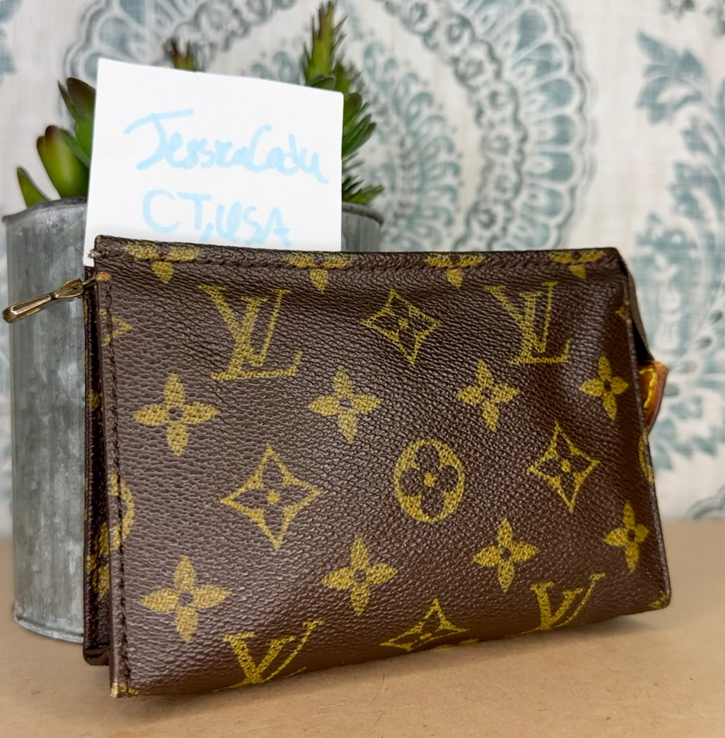 Louis Vuitton Toiletry 15