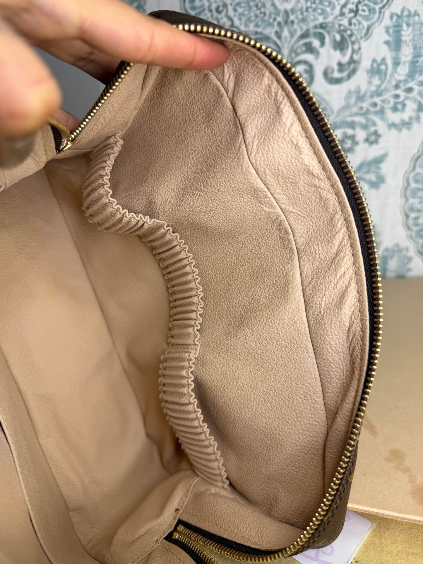 Louis Vuitton Trousse 28