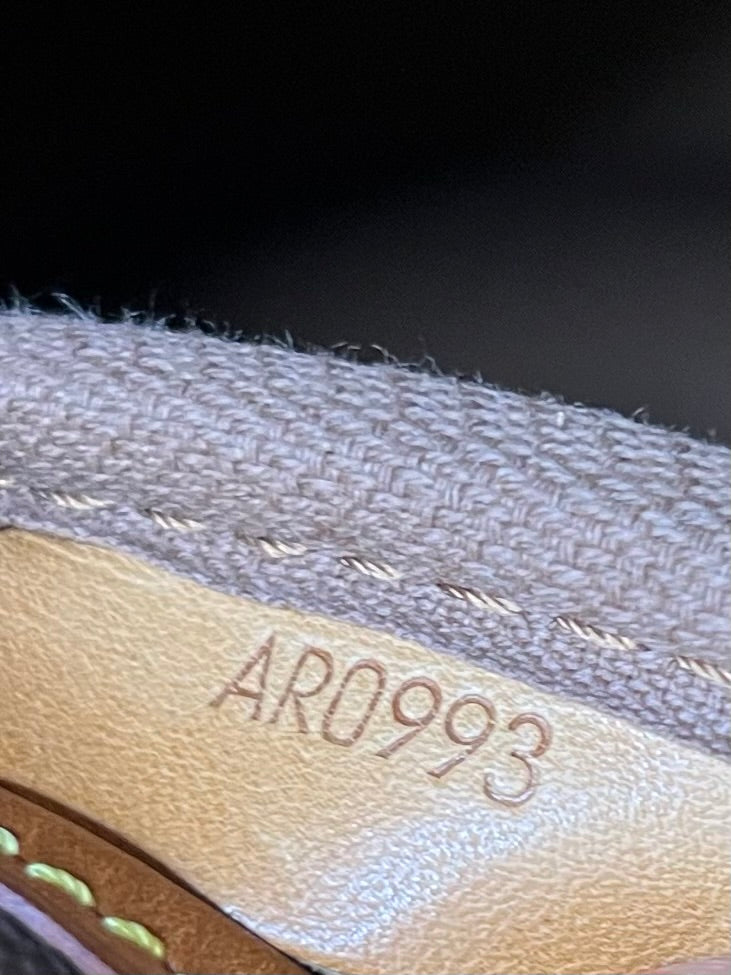 Louis Vuitton Saumur 35