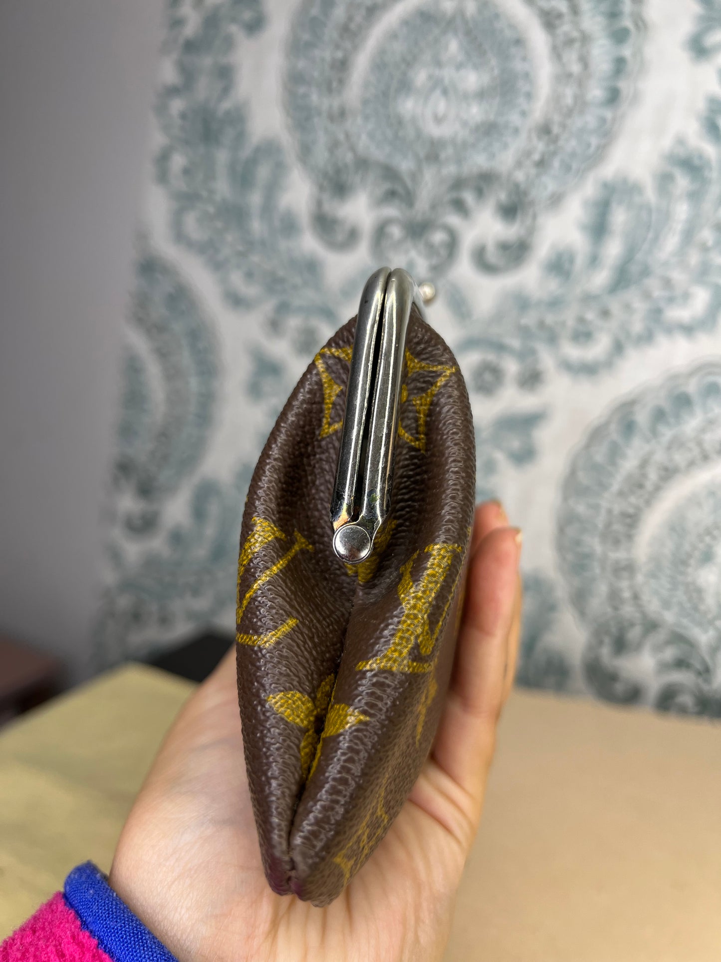 Louis Vuitton Kisslock Wristlet