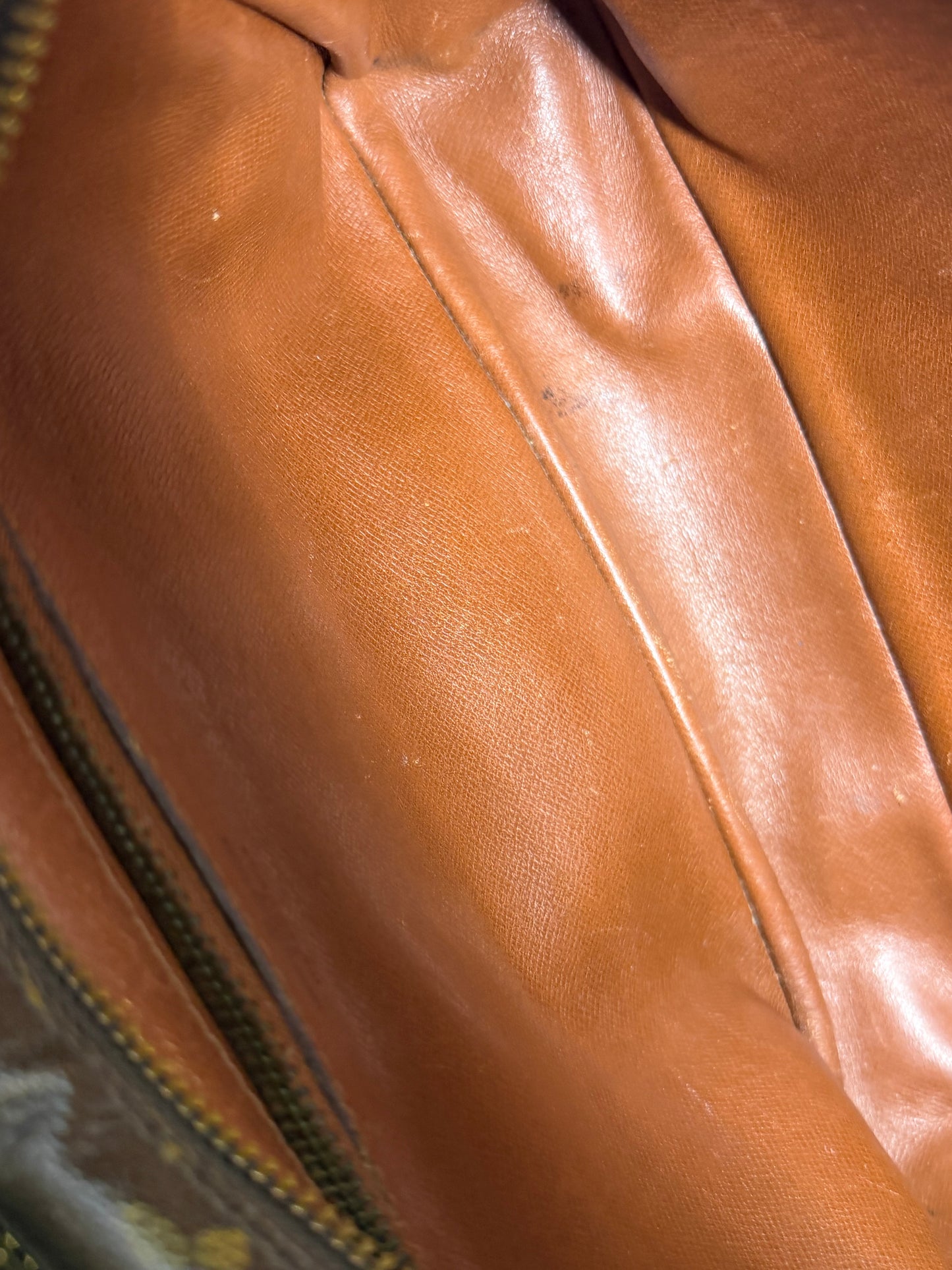 Louis Vuitton Trocadero 27 (damaged)