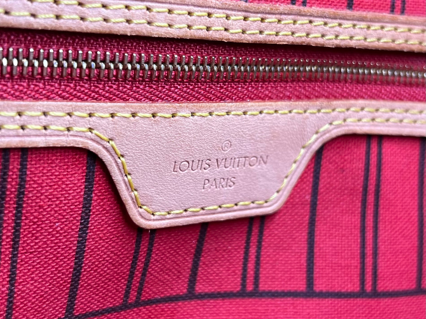 Neverfull MM Cherry Red