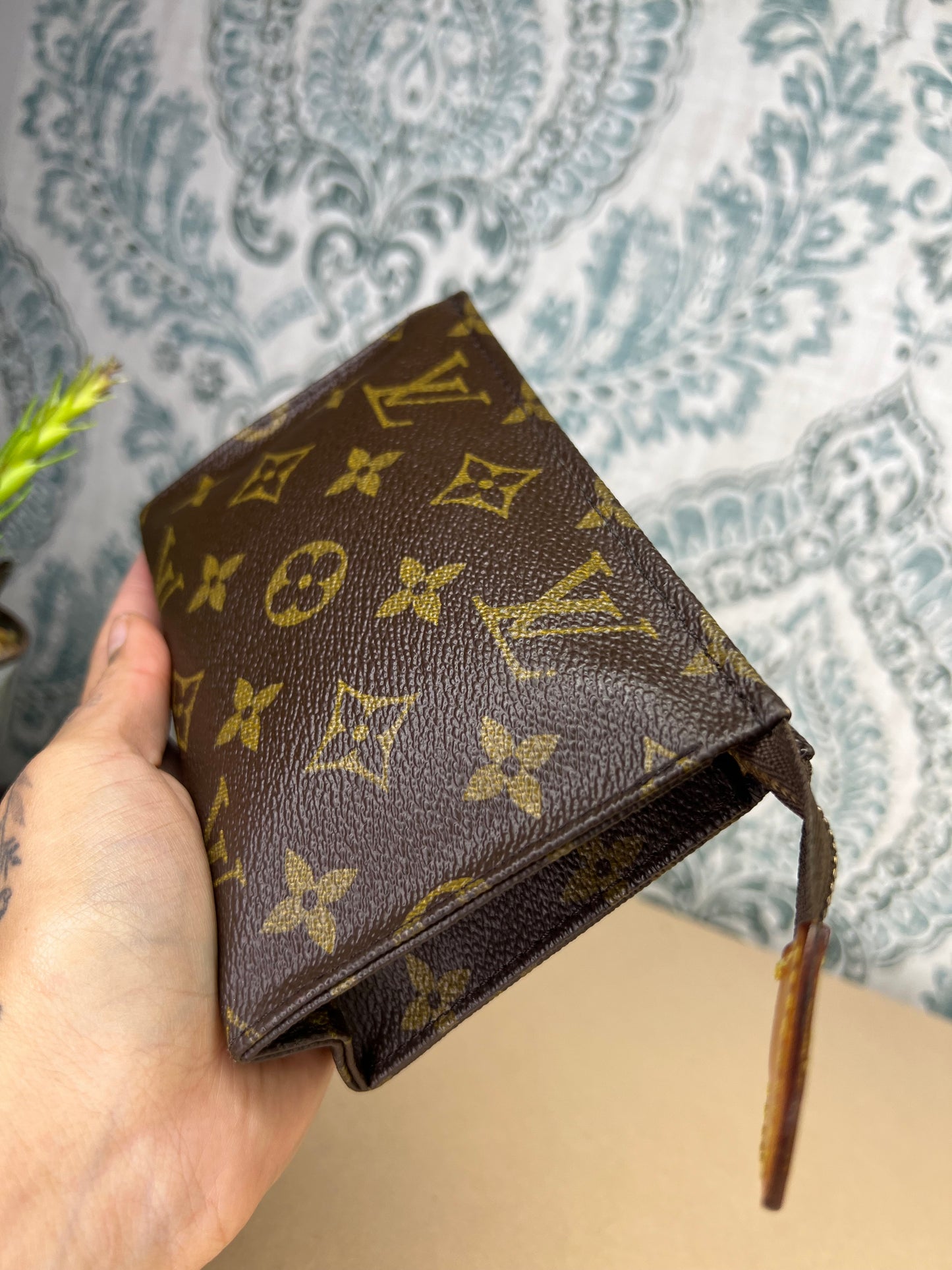 Louis Vuitton Toiletry 15