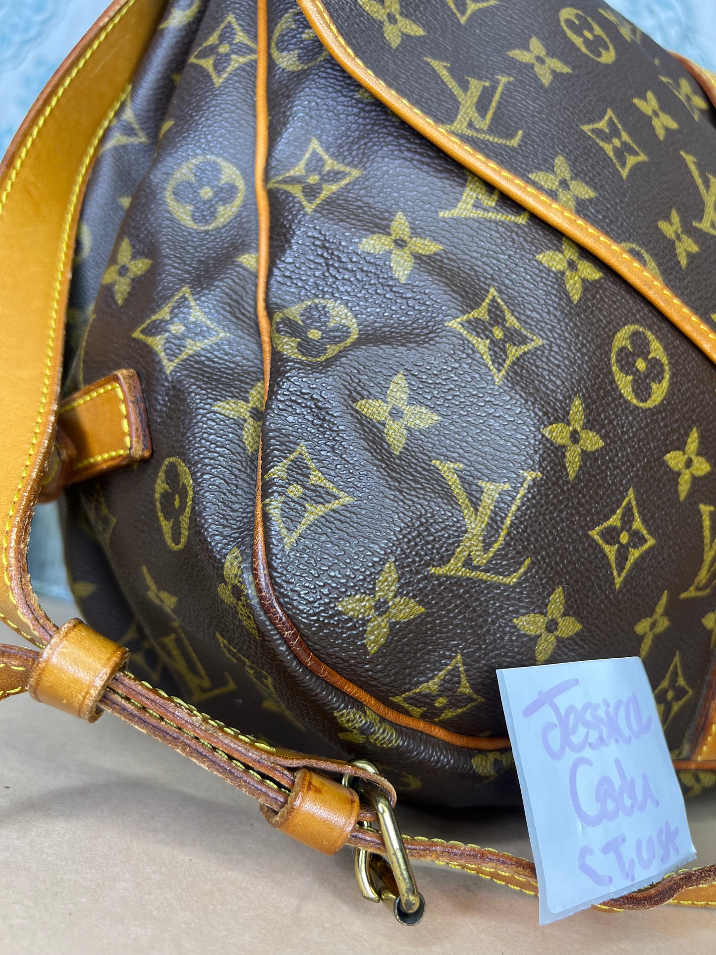 Louis Vuitton Saumur 35