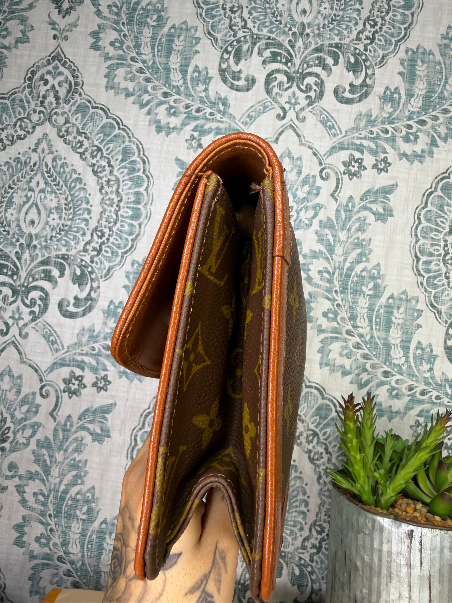 Louis Vuitton Pochette Dame PM Clutch
