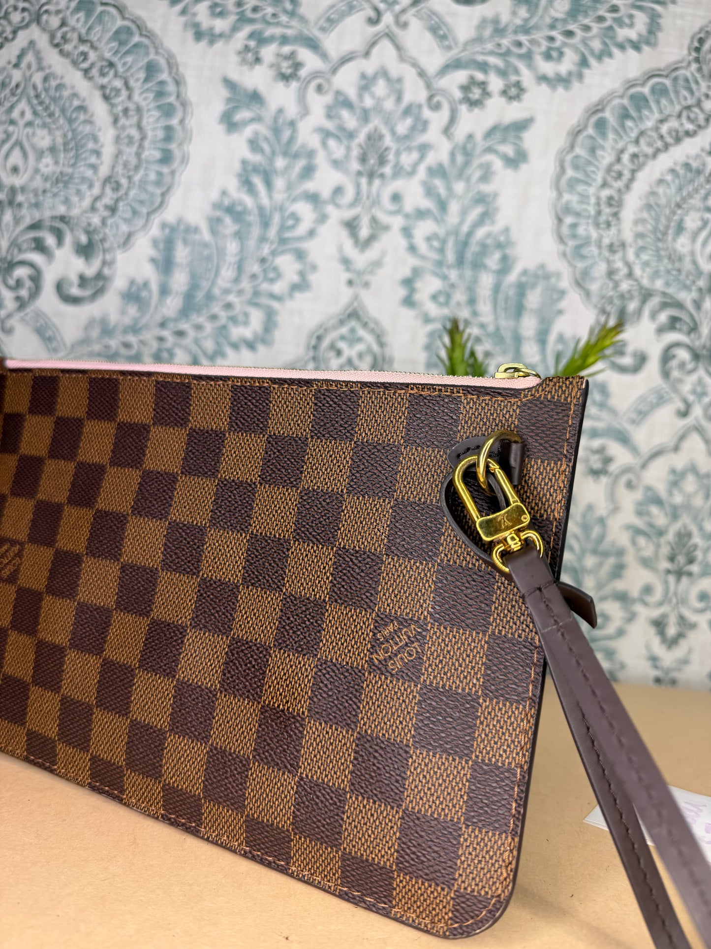 Louis Vuitton Neverfull Pouch Damier Ebene