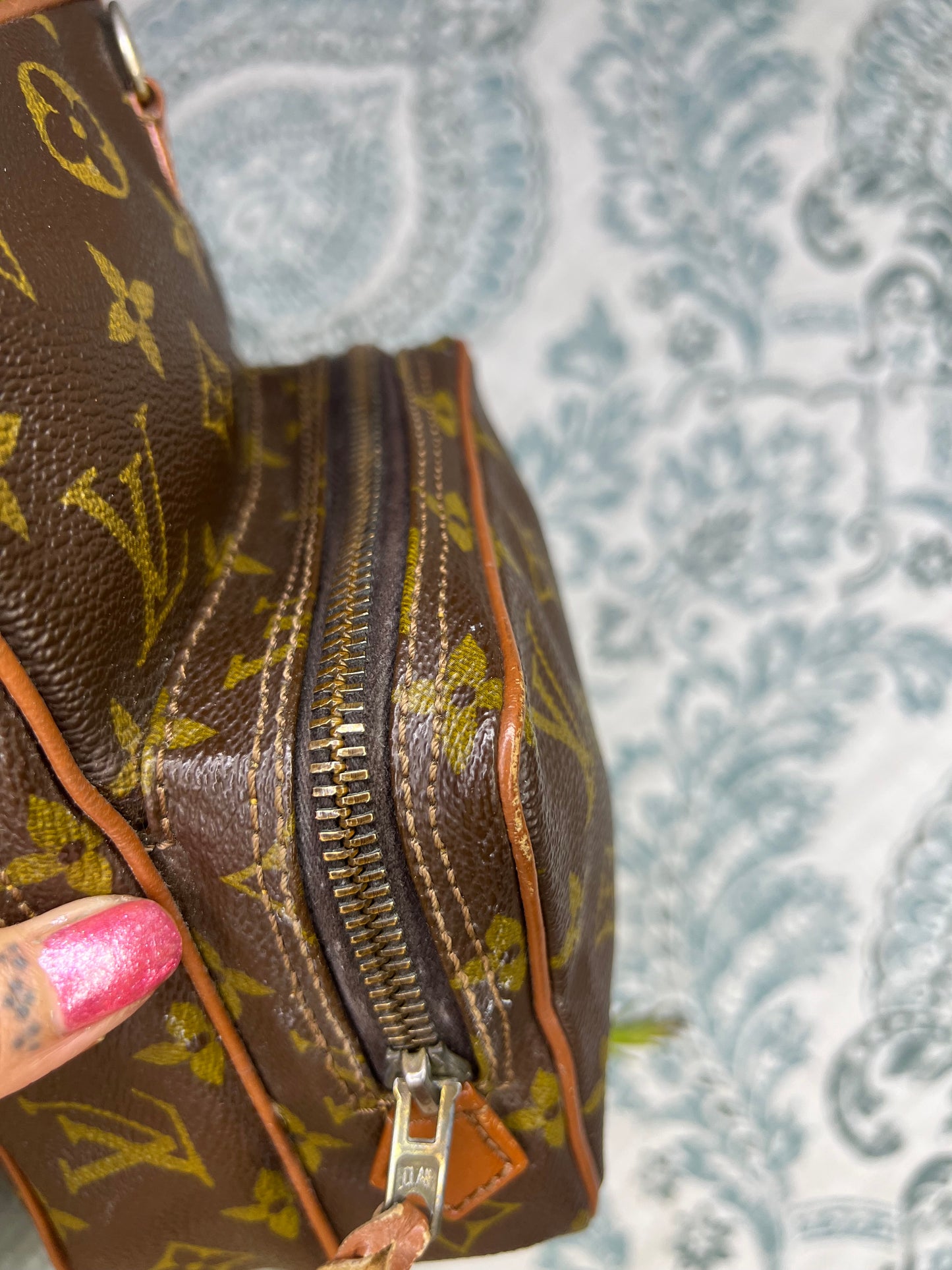 Louis Vuitton Vintage Amazon (project)