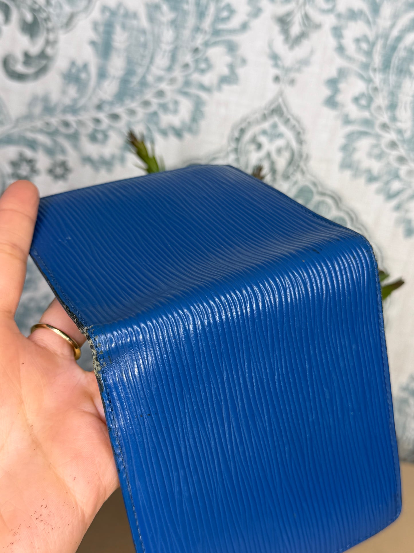 Louis Vuitton Epi Bifold Blue