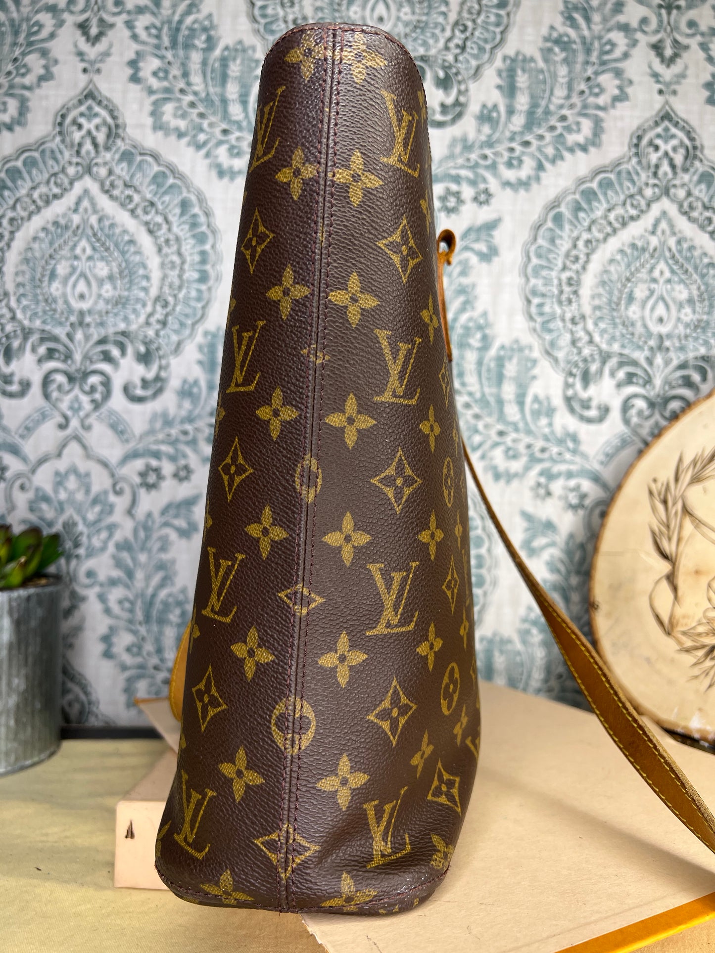 Louis Vuitton Luco Tote