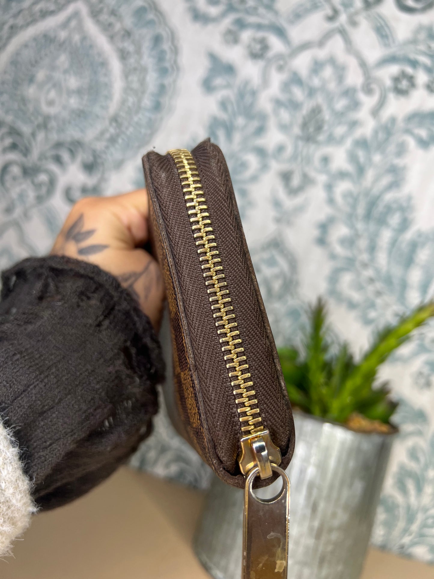 Louis Vuitton Damier Ebene Zippy Wallet